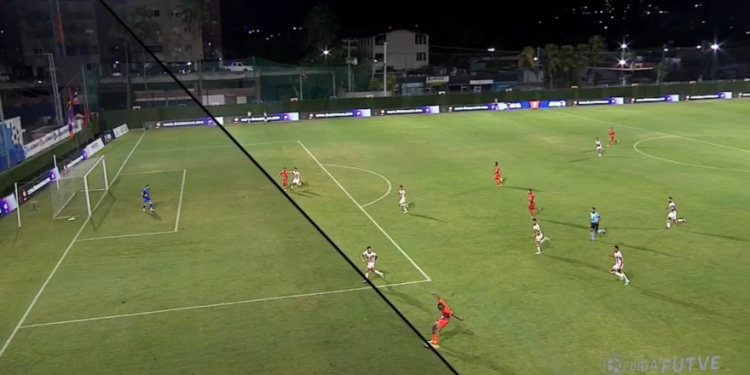 Ofsajd?  Da, zapravo… ne!  Linija se “zavrće” u Venezueli