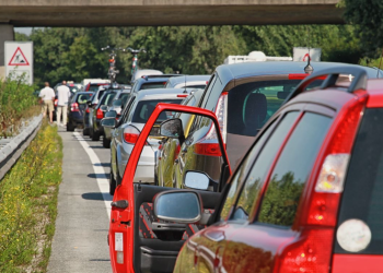 Ogromne gužve na autocestama – nesreća kod Nadina i kilometarska kolona!