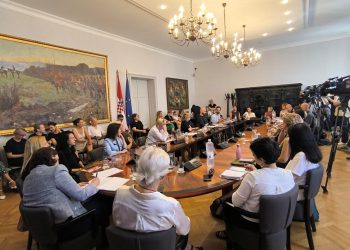 Okrugli stol: ‘Antirodni pokreti u Hrvatskoj stvaraju okvir za nasilje nad ženama’