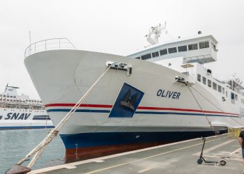 Oliver još uvijek pluta Jadranom, na njemu je 340 ljudi: ‘Problem i dalje traje’