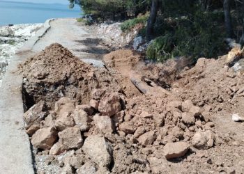 Općina Pašman nakon objave Morskog: “Saniramo puknute odvodne cijevi kolektora u Ždrelcu”