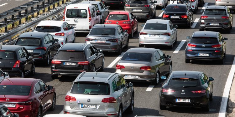Oprez, problemi na cestama: Zbog prometnih nesreća kolone i zastoji na zagrebačkom području