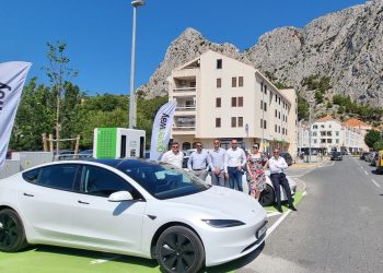 Otvorena prva ultra brza punionica u Gradu Omišu: ‘Želimo pružiti vrhunsku uslugu’