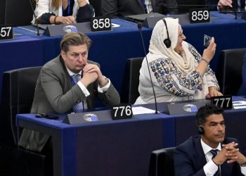 Ova desničarka želi pozvati svećenika da počisti Europarlamet: ‘To je moje pravo na religiju’