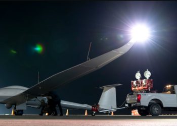 Ovo je američki dron koji može letjeli danima