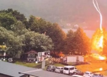 PLJUSAK I GRMLJAVINA U središnjem dijelu BiH snimljen udar groma