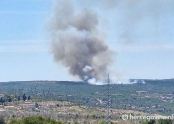 POTEZ MOSTAR – ČITLUK Buknuo požar većih razmjera, s magistrale se vidi gust dim