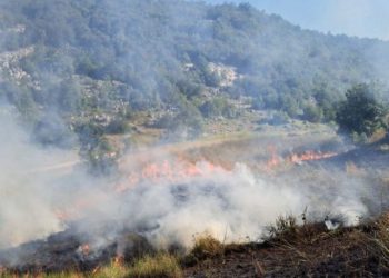 POŽARI U HERCEGOVINI Zbog otežanog pristupa moguć angažman Helikopterskog servisa za gašenje požara