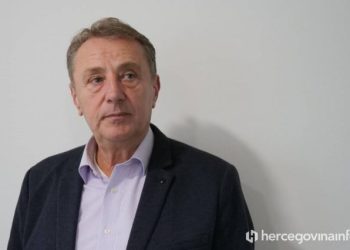 PRAVDA NA ČEKANJU Profesor Trgo ponovno suočen sa sigurnosnim agencijama i gašenjem službenog e-maila