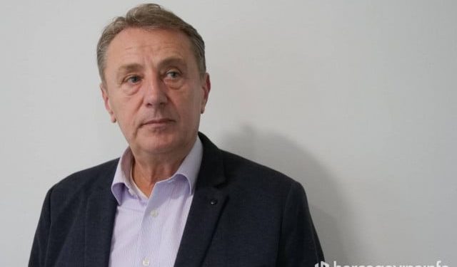 PRAVDA NA ČEKANJU Profesor Trgo ponovno suočen sa sigurnosnim agencijama i gašenjem službenog e-maila