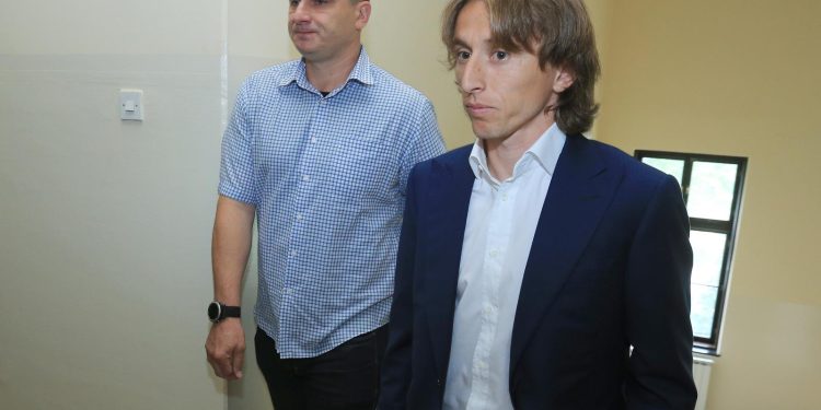 PRAVOSUDNI SKANDAL Odustajanje DORH-a od kaznenog progona Modrića je kraj jednakosti pred zakonom | NACIONAL.HR