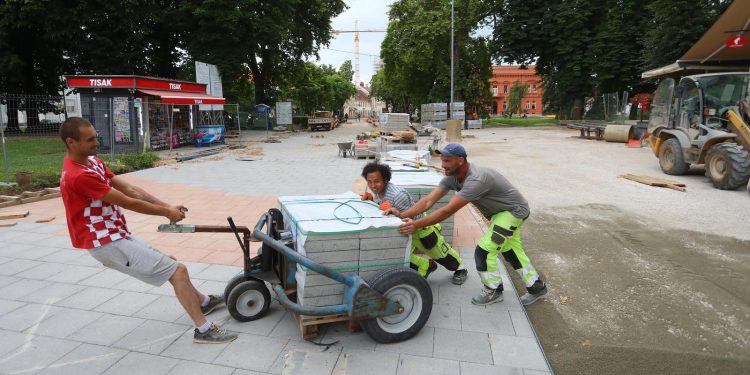 PRECIJENJENE GRAĐEVINE Strani radnici su za 30 posto skuplji! Znamo kako je došlo do ovog apsurda | NACIONAL.HR