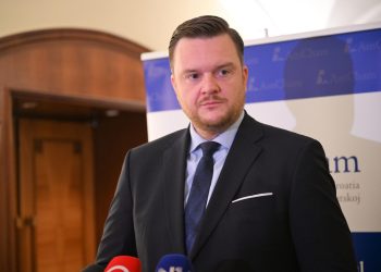 RASTEREĆENJE Primorac najavio dizanje osobnog odbitka i porezna oslobođenja za povratnike, evo što kaže AmCham | NACIONAL.HR