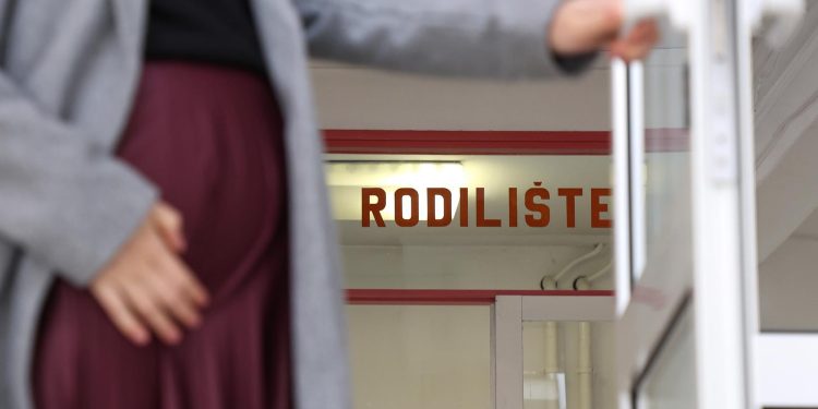 DEMOGRAFSKI SLOM U Hrvatskoj lani rođeno 1700 djece manje nego u 2022. godini | NACIONAL.HR