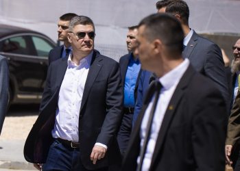 VOJNI RESURSI Milanović za put u BiH opet digao Black Hawk? | NACIONAL.HR
