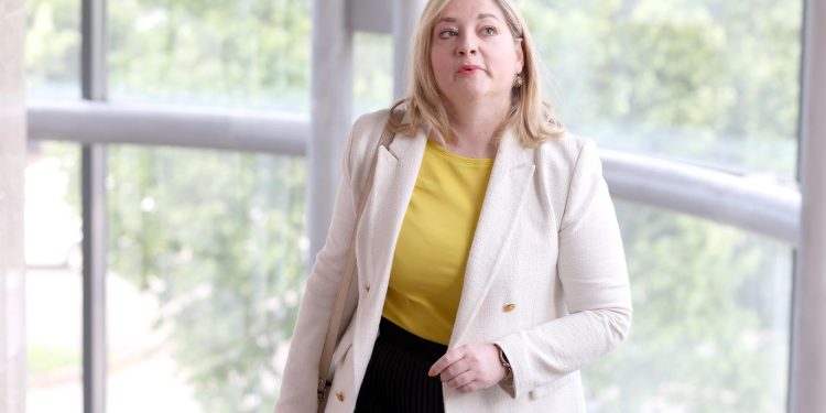 ‘ILEGALNO I NAPRASNO’ Šimpraga obišla Vrelo rijeke Une zbog gradnje hidroelektrane. ‘Bageri su prekinuli s radovima, čim su nas ugledali’ | NACIONAL.HR