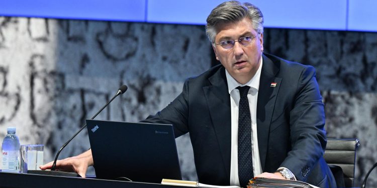 KADROVSKE ODLUKE Pogledajte koga je Vlada imenovala i razriješila iza zatvorenih vrata | NACIONAL.HR