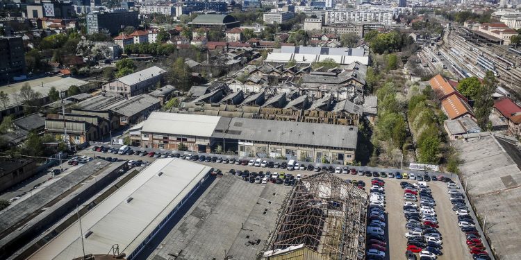 DVA I POL MILIJUNA EURA Gradi se novo top parkiralište u zagrebačkom kompleksu Gredelj. Ruši se 14 povijesnih zgrada | NACIONAL.HR