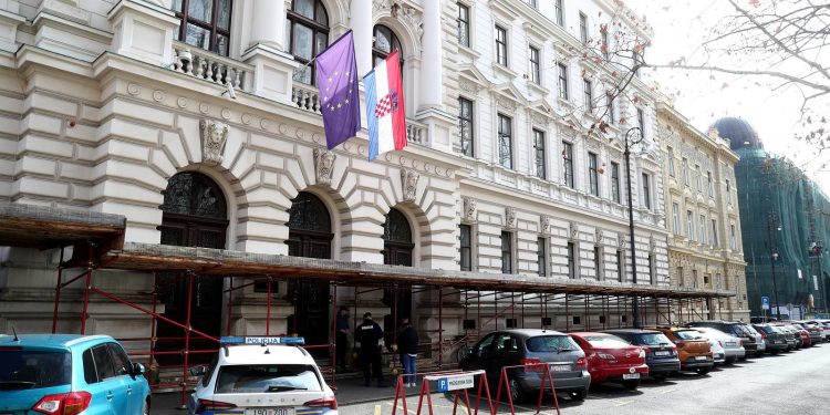 TRGOVINA LJUDIMA Dvojac koji je 20 godina tukao i iskorištavao bolesne štićenike pušten da se brani sa slobode | NACIONAL.HR