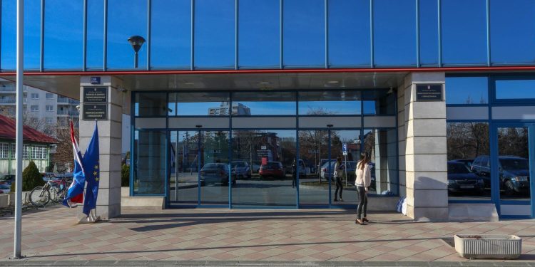 NASTAVAK SVAĐE Agencija tvrdi da nije dobila zahtjev za pokretanje Rodnih studija. Evo što kažu na Filozofskom fakultetu | NACIONAL.HR