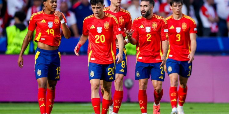 NAVIJAČI BIJESNI UEFA objavila najbolju postavu Eura: Čak šest Španjolaca i samo jedan Englez | NACIONAL.HR