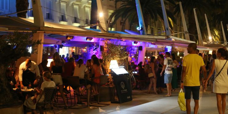 MINISTARSTVO SPLITSKIM VLASTIMA: ‘Nemate pravo ograničavati radno vrijeme klubova!’ | NACIONAL.HR