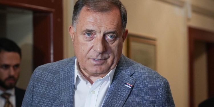 NOVE UVREDE Dodik ponovo niječe genocid u Srebrenici, ali nije se tu zaustavio | NACIONAL.HR