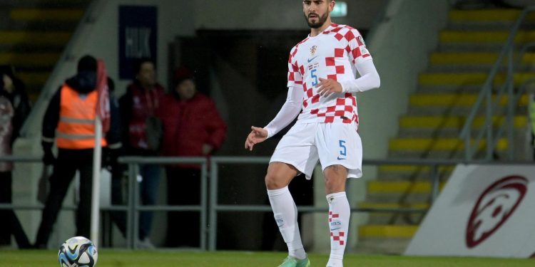 ‘VATRENI’ TRANSFER Klub mu ispao, ali Dalićev stoper ide u Ligu prvaka: Ostaje u Italiji | NACIONAL.HR