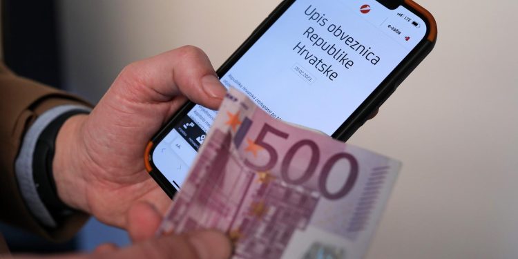 ZADUŽENJE Država kroz dva nova izdanja obveznica prikupila dvije milijarde eura | NACIONAL.HR