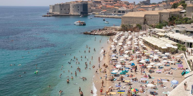 SUNČANO I VRUĆE Izdana upozorenja za cijelu Hrvatsku. Temperature idu do 37°C | NACIONAL.HR