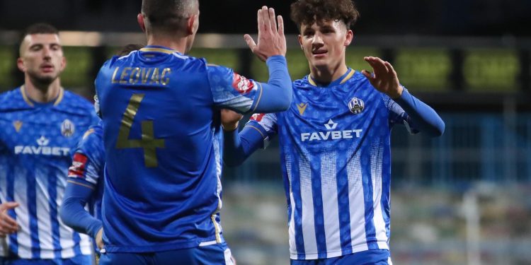 ‘NIJE LI TO TUŽNO?’ Šotičekov otac o propalom transferu u Dinamo: Znate li što mu je Hajduk ponudio… | NACIONAL.HR