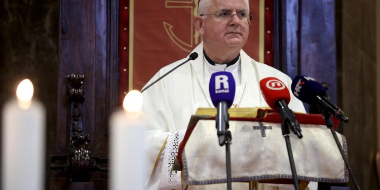 CRKVENE FINANCIJE Riječka nadbiskupija prvi put objavila financijsko izvješće. Dugova gotovo i nemaju, a evo na što su trošili novac… | NACIONAL.HR