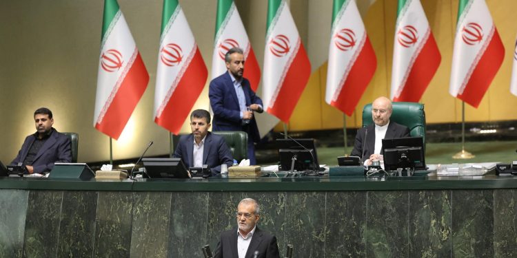 POLOŽIO PRISEGU Pezeškijan postao deveti predsjednik Irana od Islamske revolucije | NACIONAL.HR