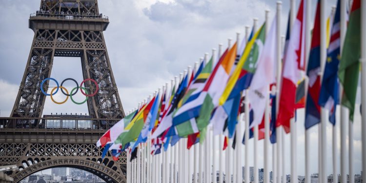 Pariški željeznički sustav prekinut je samo nekoliko sati prije ceremonije otvaranja Olimpijskih igara u petak
