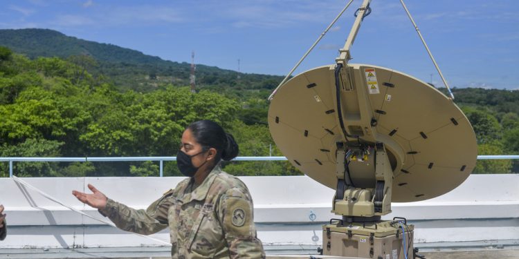 Pentagon predstavlja novu tehnologiju za onesposobljavanje kineskih i ruskih satelita – Bloomberg – RT World News