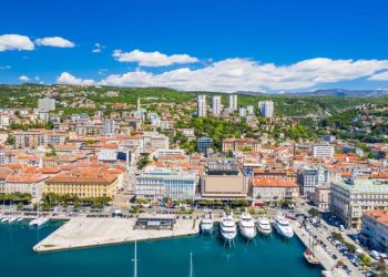 Pijani motorist teško ozlijeđen u Rijeci