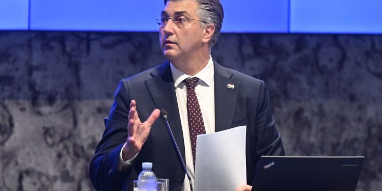 Plenković spominje porez od kojeg strahuje hrvatska nacija: ‘Cilj je obuzdavanje cijena kvadrata’