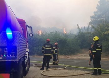 Počela evakuacija stanovništva kod Skradina: “Čuju se detonacije!”
