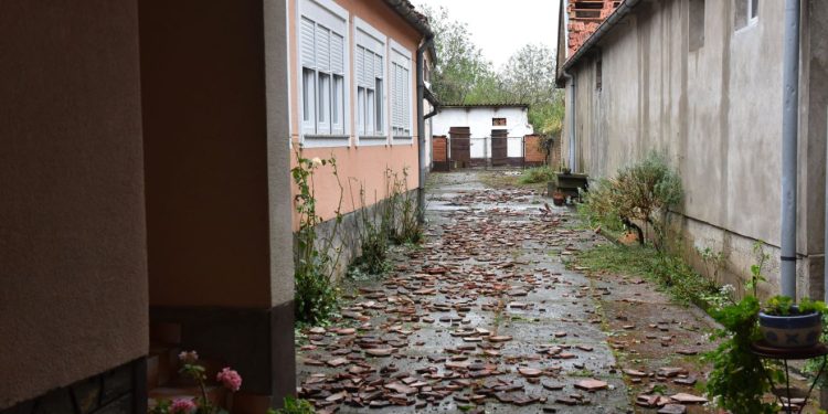 Pogledajte kako Bošnjaci izgledaju dan poslije razornog nevremena: ‘Podsjeća na ratno razdoblje’