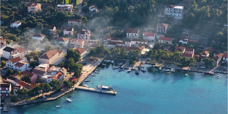 Policija u Dalmaciji na nogama: Ukrajinka devastirala predivan zaljev, gradila bez dozvole i devastirala prirodu