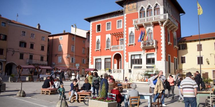 Pomama iz cijele Hrvatske za nekretninama u gradu na Jadranu. Za jednu nekretninu i po više od 10 zainteresiranih