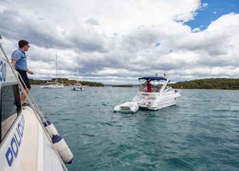 NEKOLIKO OZLIJEĐENIH Planuo požar na brodu u Biogradu na Moru | NACIONAL.HR