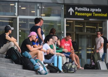 Potpuni kaos u splitskoj zračnoj luci: ‘Putnici ostali su bez letova, neki su zaspali’