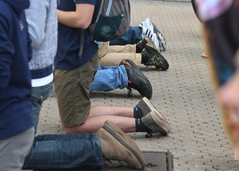 Povela se rasprava o kršenju prava molitelja na trgovima: ‘Jesu li ti muškarci zaslužili da se ih se uspoređuje sa životinjama’