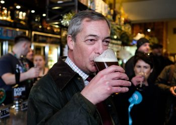 Povratak Nigela Faragea u politiku izaziva bore na britanskim izborima: Zašto se pokazao tako uspješnim?