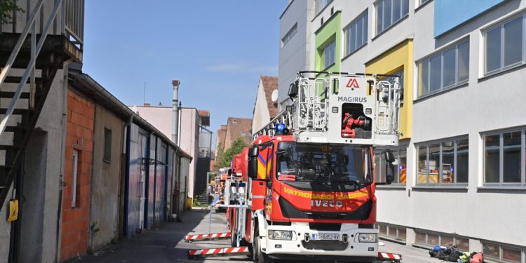 Požar u Stenjevečkoj: Majka i dijete nagutali su se dima