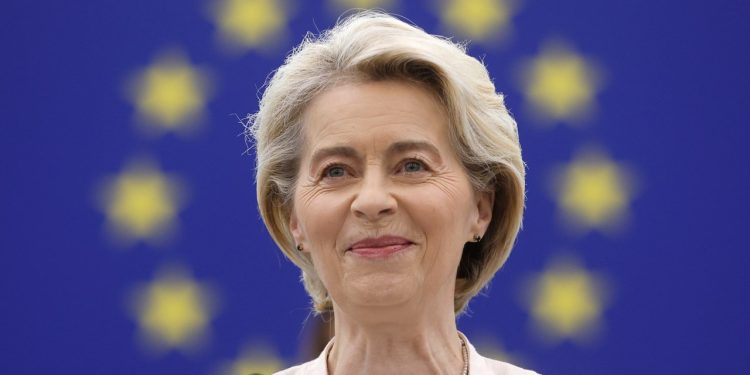 Predsjednica Europske komisije Ursula von der Leyen daje konačnu ponudu za drugi mandat prije glasovanja