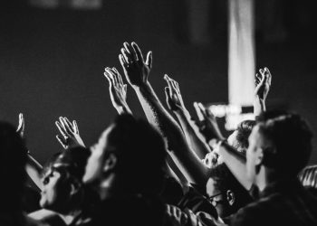 Preko ovog svećenika Bog ozdravlja, on poručio: ‘Ovako se događaju čudesa i ozdravljenja’