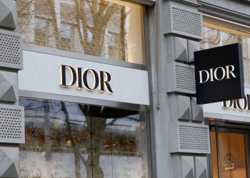 Procurilo koliko Dior plaća izradu torbice koju prodaju za 2780 dolara: A onda i nešto još gore