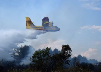 Protupožarne zračne snage gasile požar na Braču